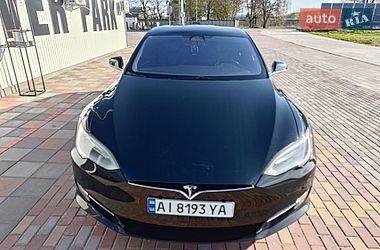 Лифтбек Tesla Model S 2017 в Киеве