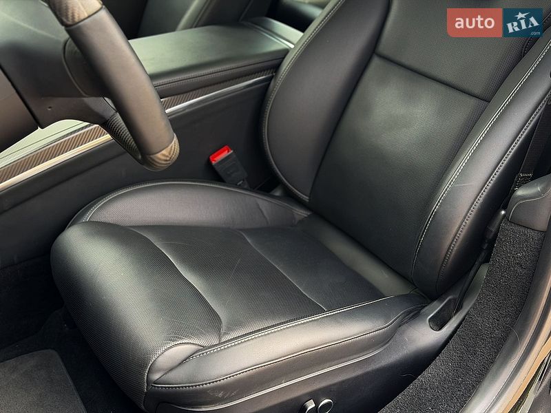 Лифтбек Tesla Model S 2022 в Киеве