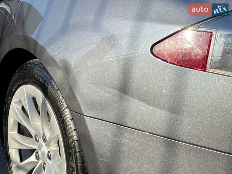 Лифтбек Tesla Model S 2016 в Ровно
