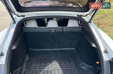 Ліфтбек Tesla Model S 2015 в Києві