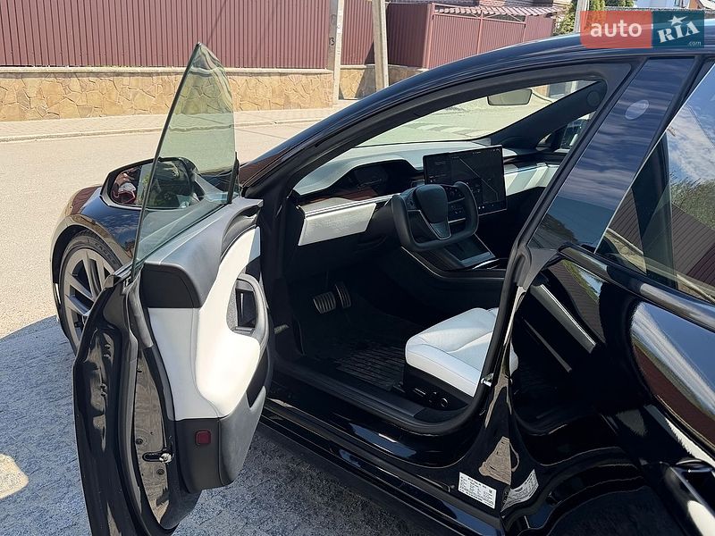 Лифтбек Tesla Model S 2022 в Броварах