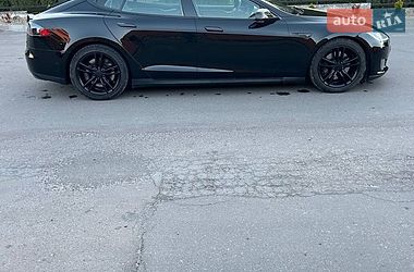 Лифтбек Tesla Model S 2015 в Львове