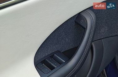 Лифтбек Tesla Model S 2021 в Львове