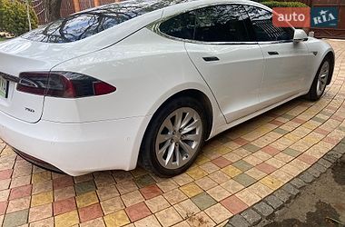 Ліфтбек Tesla Model S 2016 в Миколаєві