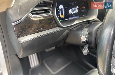 Ліфтбек Tesla Model S 2016 в Миколаєві