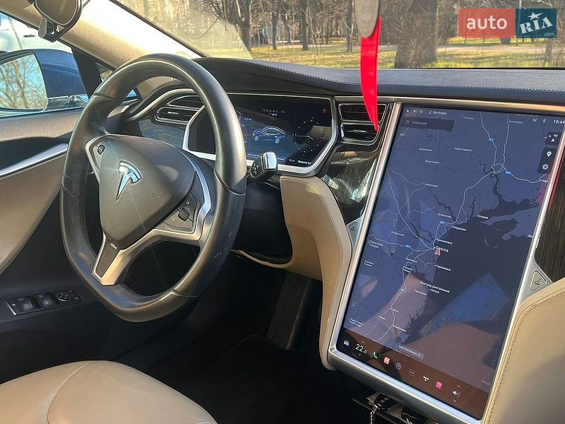 Ліфтбек Tesla Model S 2013 в Одесі