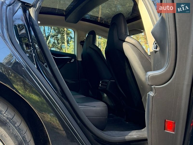 Ліфтбек Tesla Model S 2014 в Валках фото 9 Ліфтбек Tesla Model S 2014 в Валках