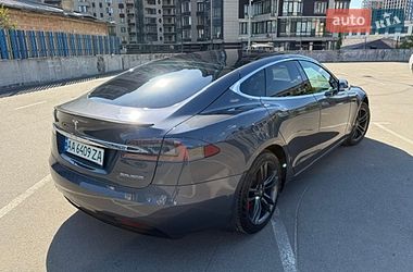Лифтбек Tesla Model S 2020 в Киеве