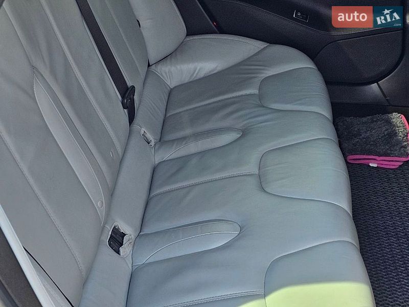 Ліфтбек Tesla Model S 2013 в Чернівцях