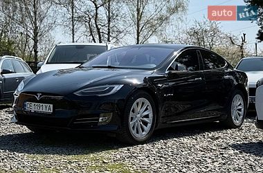 Ліфтбек Tesla Model S 2018 в Чернівцях