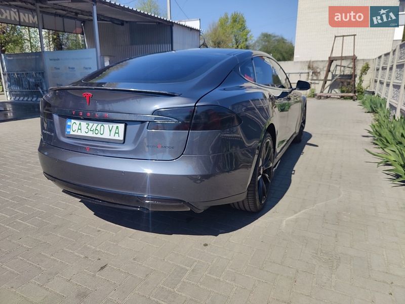 Лифтбек Tesla Model S 2014 в Черкассах