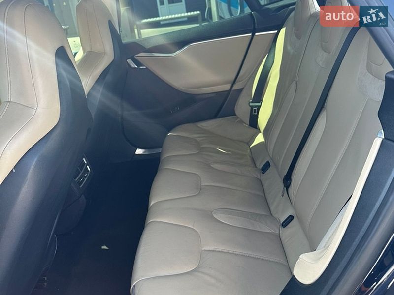 Лифтбек Tesla Model S 2013 в Одессе