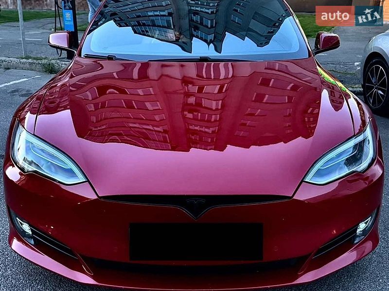 Tesla Model S 2017