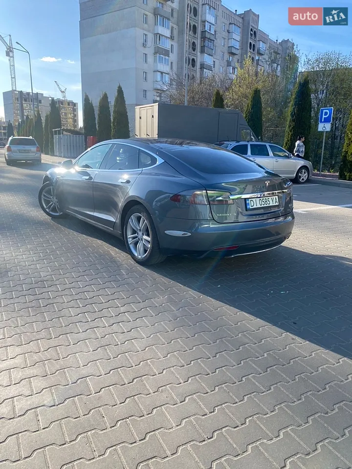 2015 Tesla Model S - мініатюра 24