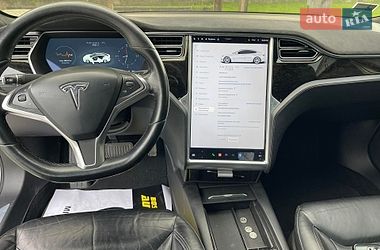 Лифтбек Tesla Model S 2016 в Черновцах