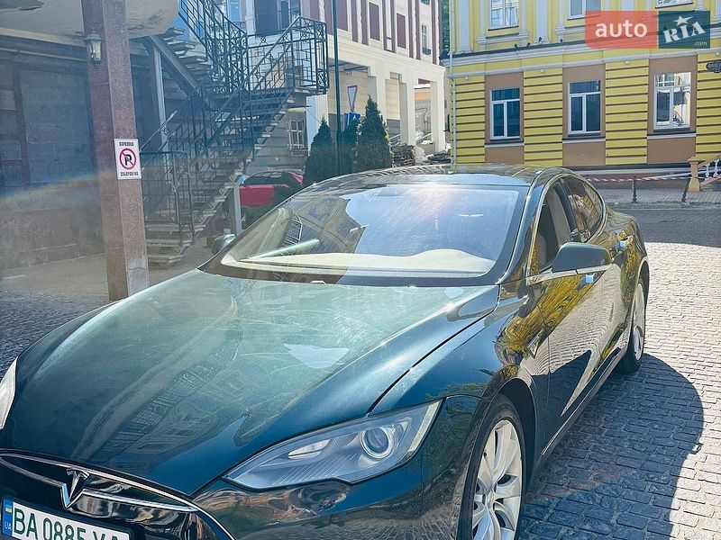 Ліфтбек Tesla Model S 2012 в Києві