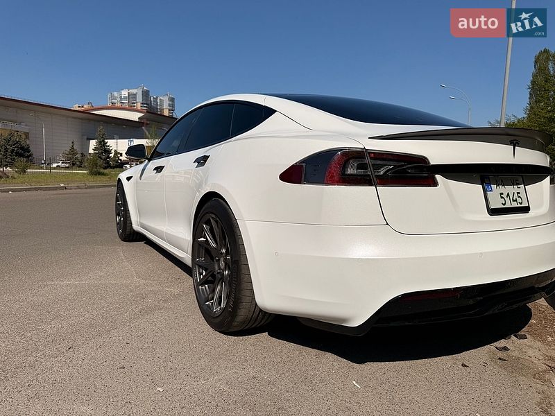 Лифтбек Tesla Model S 2021 в Киеве