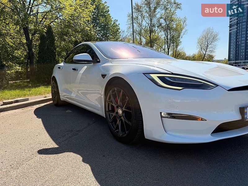 Лифтбек Tesla Model S 2021 в Киеве
