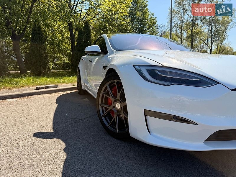 Лифтбек Tesla Model S 2021 в Киеве
