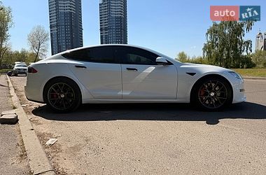 Лифтбек Tesla Model S 2021 в Киеве