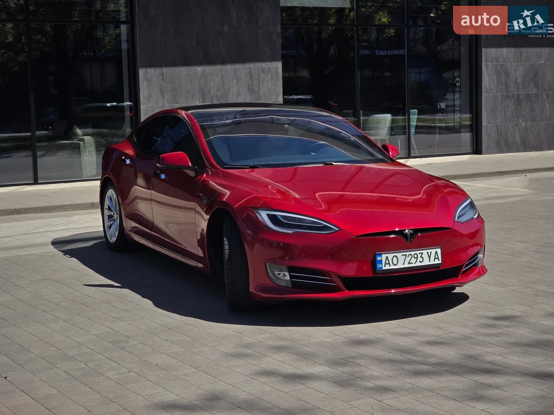 2020 Tesla Model S - мініатюра 13