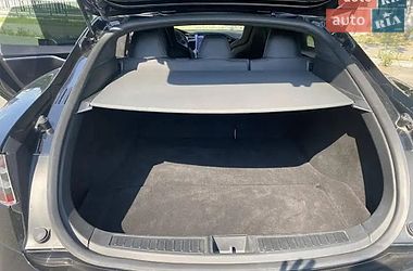 Лифтбек Tesla Model S 2016 в Киеве