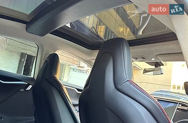 Лифтбек Tesla Model S 2014 в Киеве