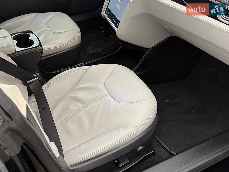 Лифтбек Tesla Model S 2013 в Кременчуге