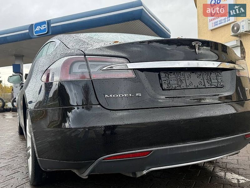 Лифтбек Tesla Model S 2013 в Кременчуге