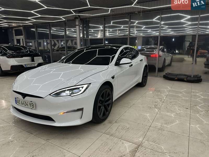 Лифтбек Tesla Model S 2022 в Днепре