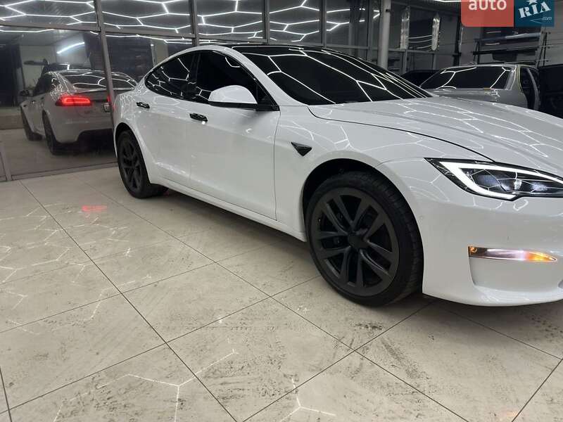 Лифтбек Tesla Model S 2022 в Днепре