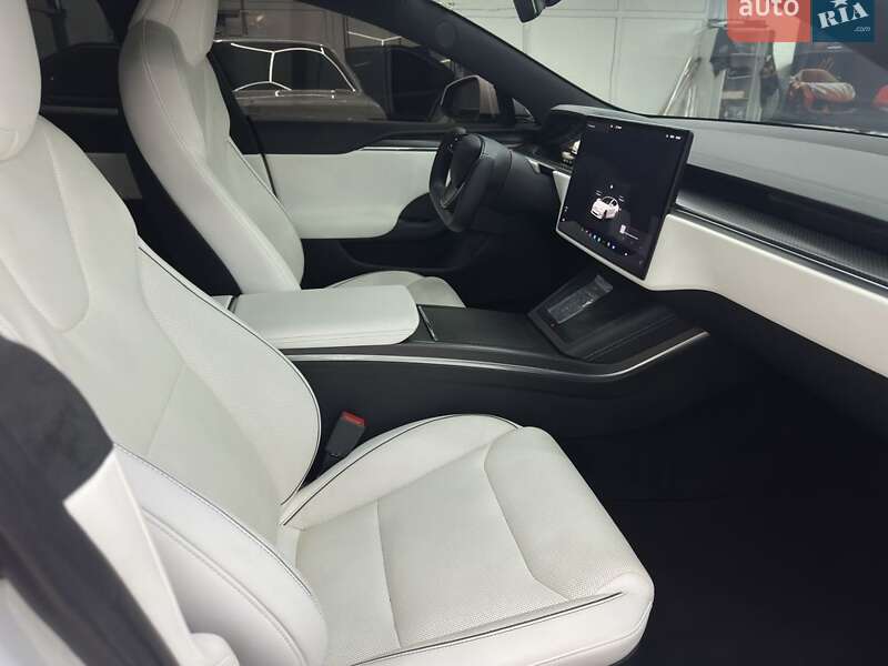Лифтбек Tesla Model S 2022 в Днепре