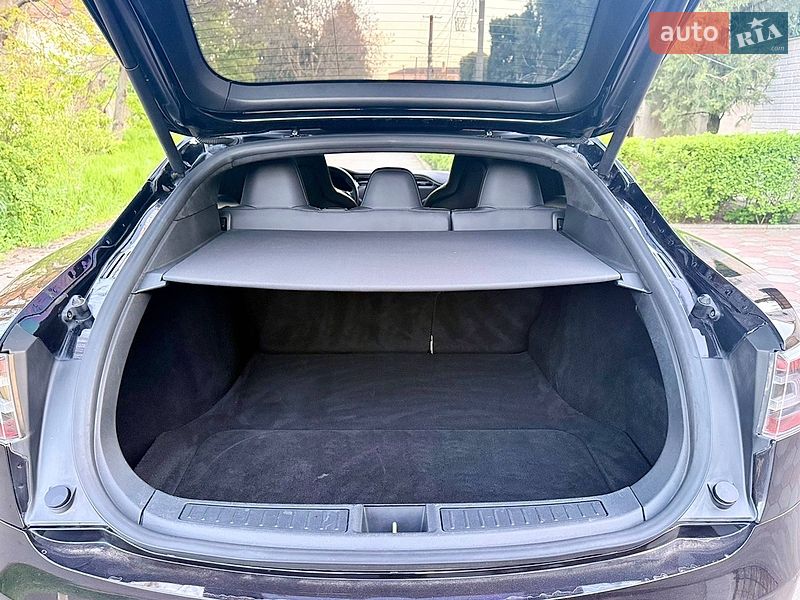 Лифтбек Tesla Model S 2015 в Одессе
