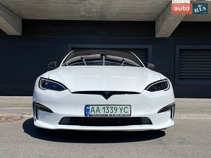 Лифтбек Tesla Model S 2021 в Киеве