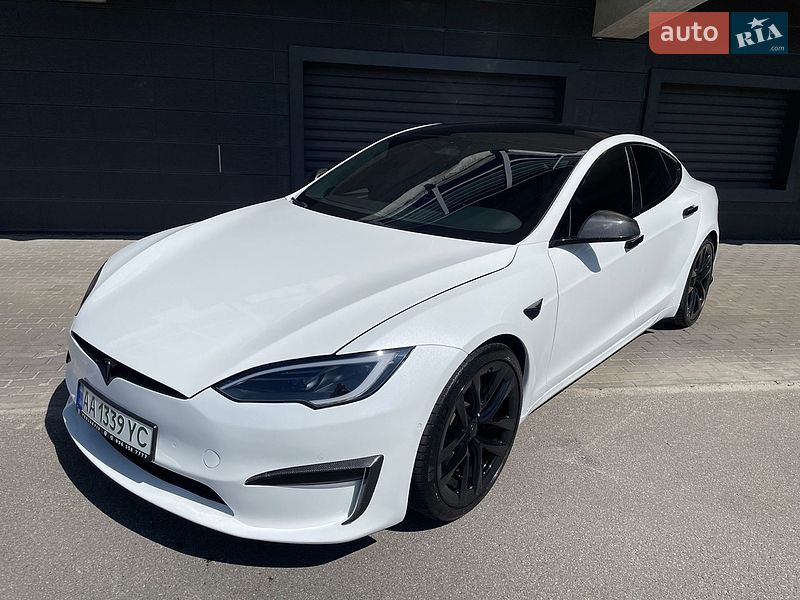 Tesla Model S 2021