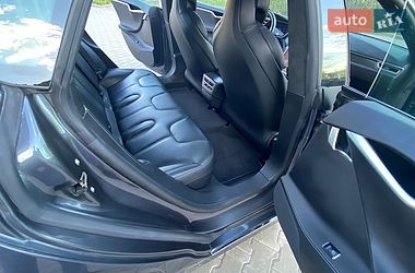 Лифтбек Tesla Model S 2017 в Киеве