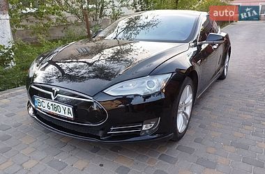 Лифтбек Tesla Model S 2013 в Львове