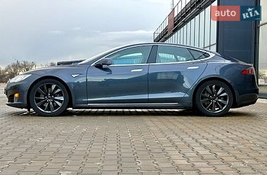 Лифтбек Tesla Model S 2015 в Одессе