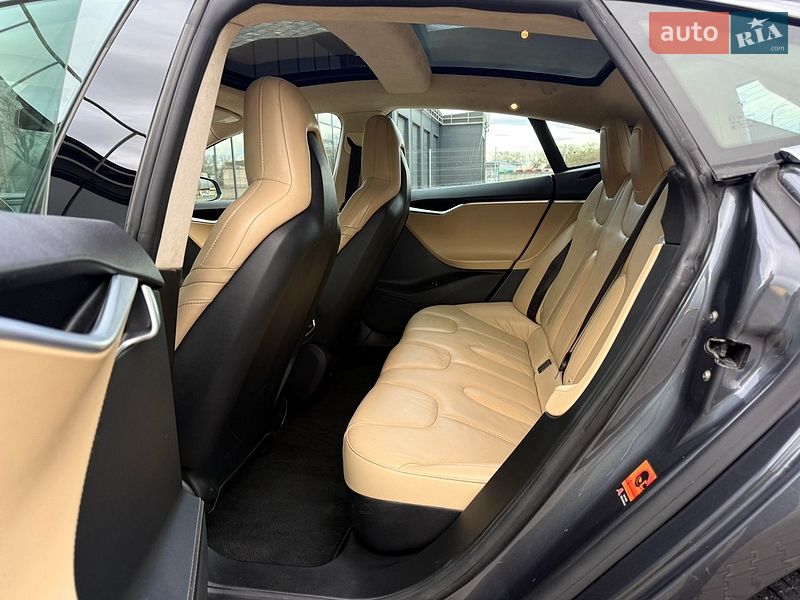 Лифтбек Tesla Model S 2015 в Одессе
