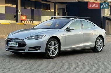 Лифтбек Tesla Model S 2014 в Ровно