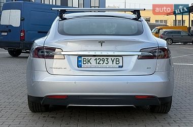 Лифтбек Tesla Model S 2014 в Ровно