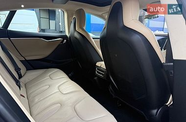 Лифтбек Tesla Model S 2014 в Ровно