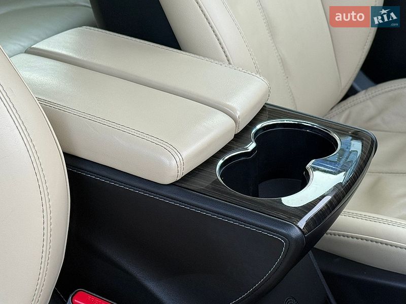 Лифтбек Tesla Model S 2014 в Ровно