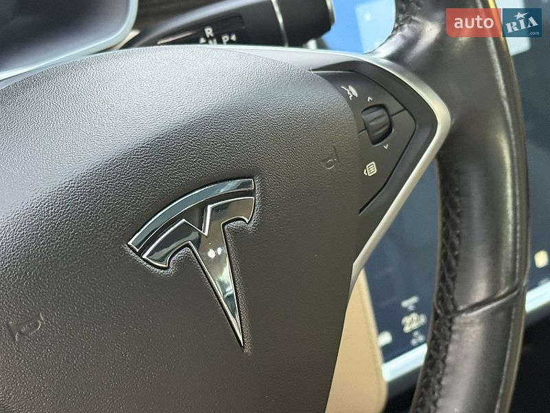 Лифтбек Tesla Model S 2014 в Ровно