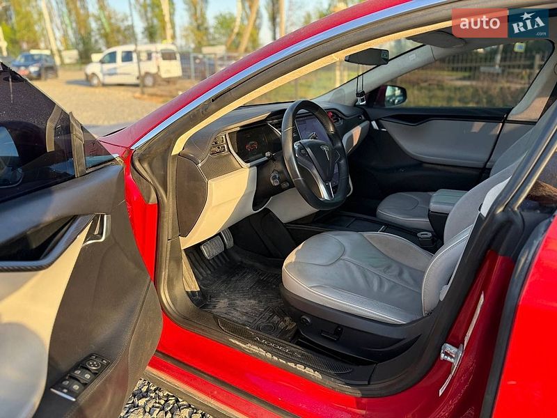 Лифтбек Tesla Model S 2013 в Хмельницком