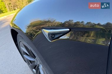 Лифтбек Tesla Model S 2018 в Клевани