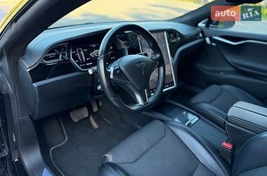 Лифтбек Tesla Model S 2018 в Клевани
