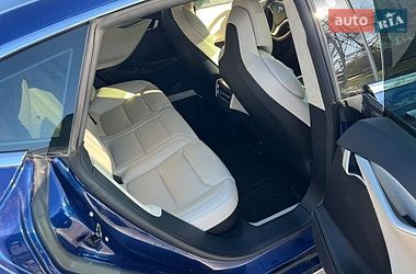 Лифтбек Tesla Model S 2017 в Кременчуге