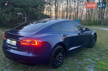 Ліфтбек Tesla Model S 2017 в Пирятині