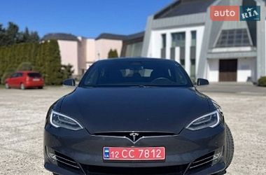 Ліфтбек Tesla Model S 2018 в Львові
